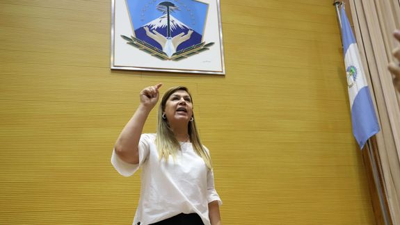 Una bomba en la política neuquina: Gloria Ruiz pasillea y podría ser candidata a senadora