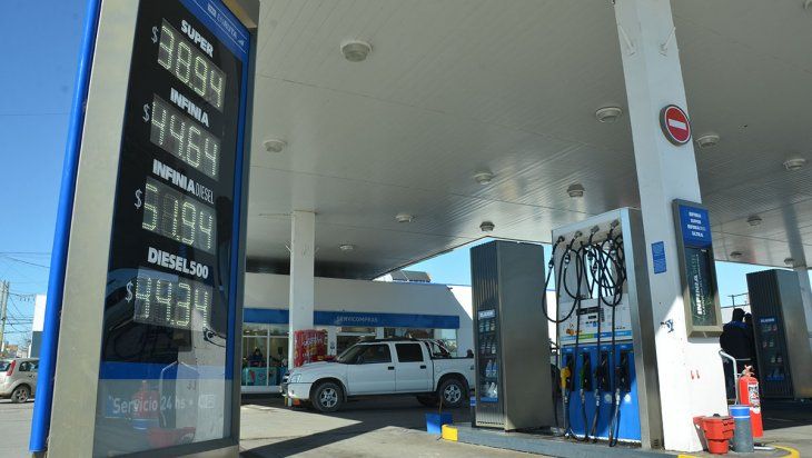 El texto legislativo prevé multas, suspensiones y clausuras para quienes no cumplan. El texto legislativo prevé multas, suspensiones y clausuras para quienes no cumplan.