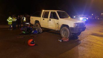 piedra del aguila: una motociclista sufrio graves heridas tras un accidente