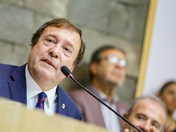 “Estamos viviendo la peor época de abandono de las provincias por parte de la Nación desde la recuperación democrática, resaltó el gobernador rionegrino. 