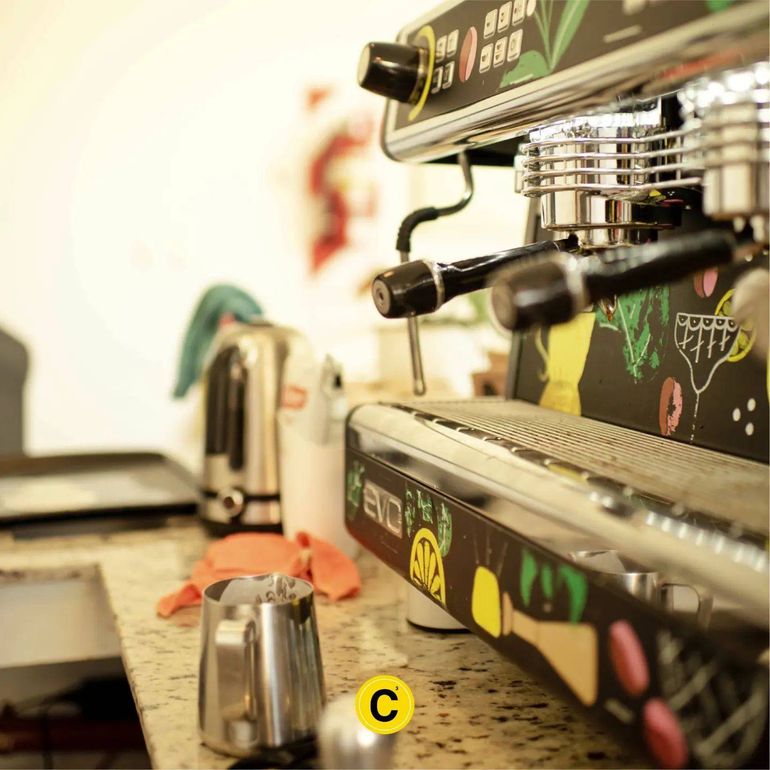Las máquinas de café.