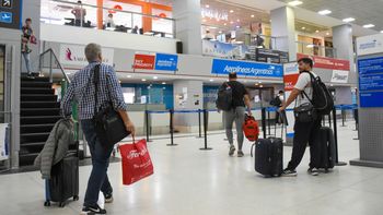 reclaman mejoras en el aeropuerto neuquino, la puerta de entrada a vaca muerta reclaman mejoras en el aeropuerto neuquino, la puerta de entrada a vaca muerta