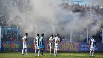 san pedro: fueron 50 papeloneros que hacen quedar mal al club y a todos