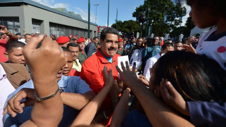 Extendieron los comicios por una hora más en Venezuela