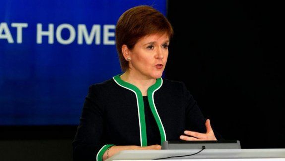 Escocia vuelve al confinamiento total durante todo enero
