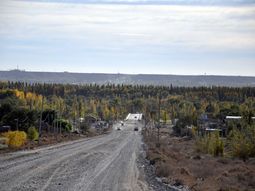 Debido a esas cuestiones a veces inexplicables de las jurisdicciones y cartografías, la zona de chacras de Las Perlas no cuenta como perteneciente a la comunidad perlense. Si en la zona urbana hay dificultades, ni qué hablar del sector rural. Debido a esas cuestiones a veces inexplicables de las jurisdicciones y cartografías, la zona de chacras de Las Perlas no cuenta como perteneciente a la comunidad perlense. Si en la zona urbana hay dificultades, ni qué hablar del sector rural.