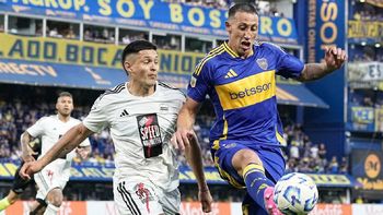 Boca peloteó a Riestra, pero apenas rescató un empate y la gente se fue caliente