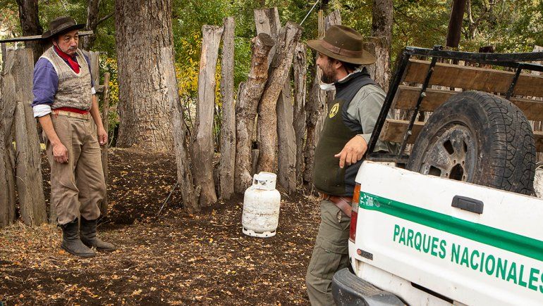 De cuidar y preservar el Parque Nacional Lanín, a combatir el coronavirus