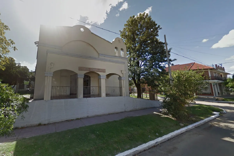 Indignante: un adolescente golpeó con un adoquín a un indigente y lo mató