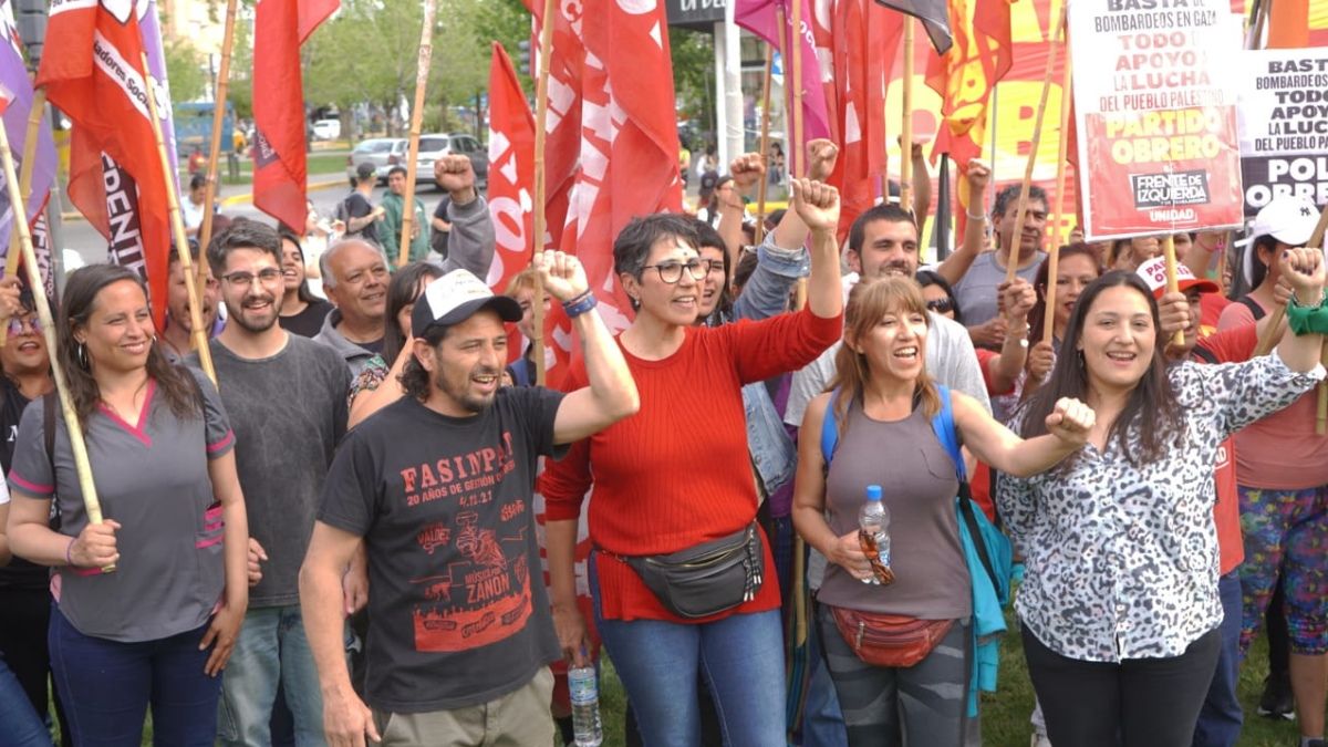 El Frente De Izquierda Unidad Cerró Su Campaña En El Centro De Neuquén 4760