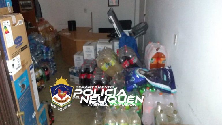 La Policía neuquina secuestró varios elementos relacionados a una causa que investiga a una banda vinculada al crimen organizado.