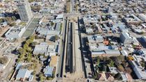 Mientras avanza la obra de la Avenida Mosconi, se espera por definir el nuevo nombre. Mientras avanza la obra de la Avenida Mosconi, se espera por definir el nuevo nombre.