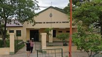 El hecho de violencia escolar fue denunciado en el Ministerio de Educación y en comisaría de Santiago del Estero. El hecho de violencia escolar fue denunciado en el Ministerio de Educación y en comisaría de Santiago del Estero.