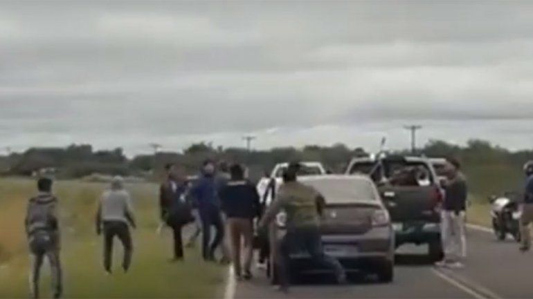 Un intendente y opositores terminaron a las piñas y cuchillazos