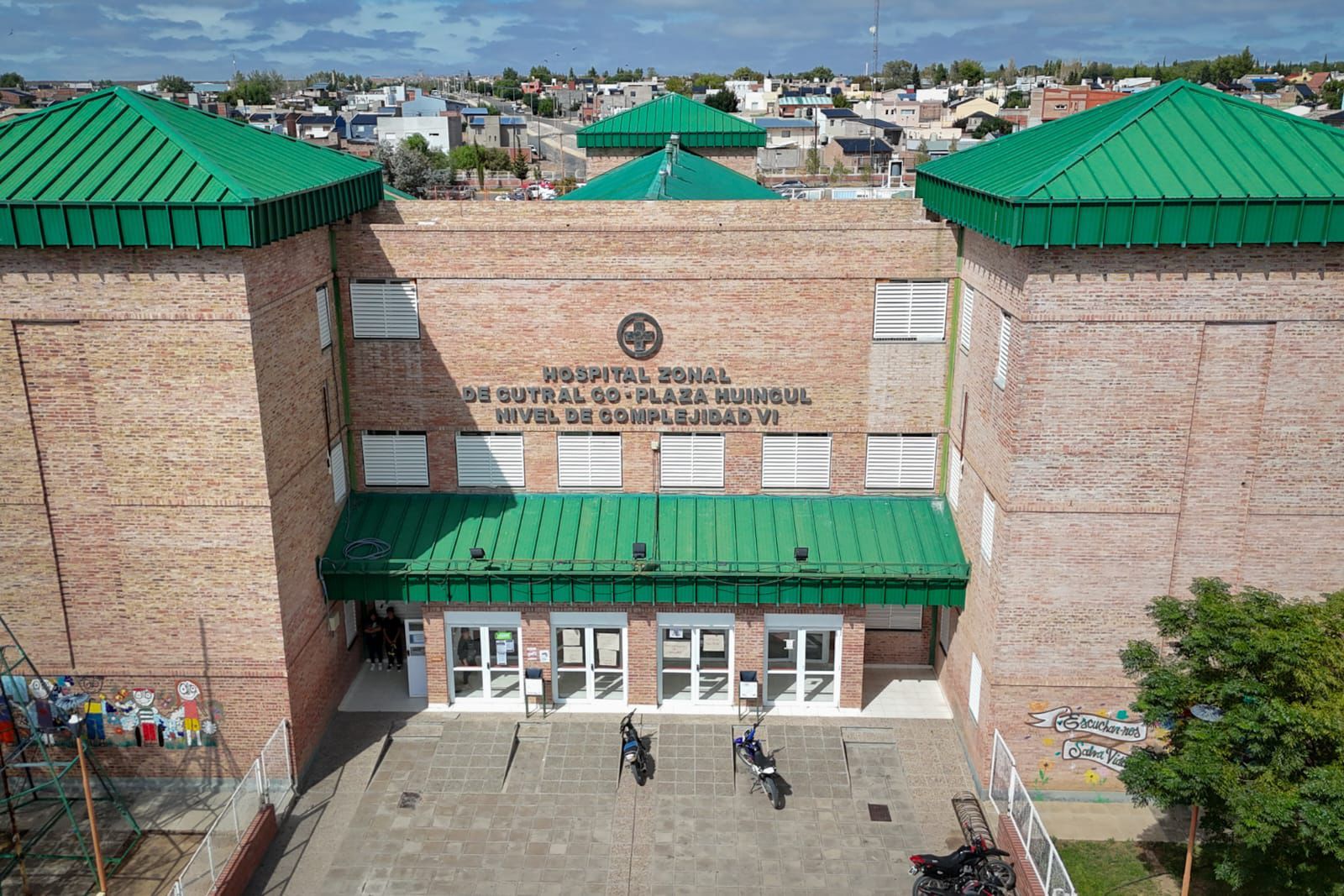 Choque y fuga: denuncian que un conductor atropelló a un joven y no lo asistió