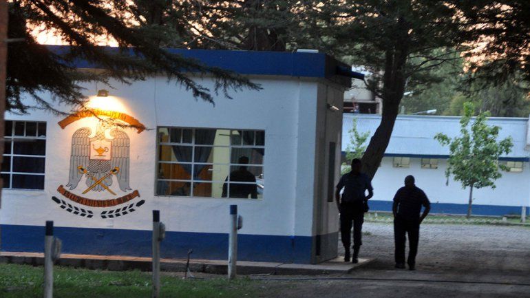 Robaron un celular adentro de la escuela de cadetes