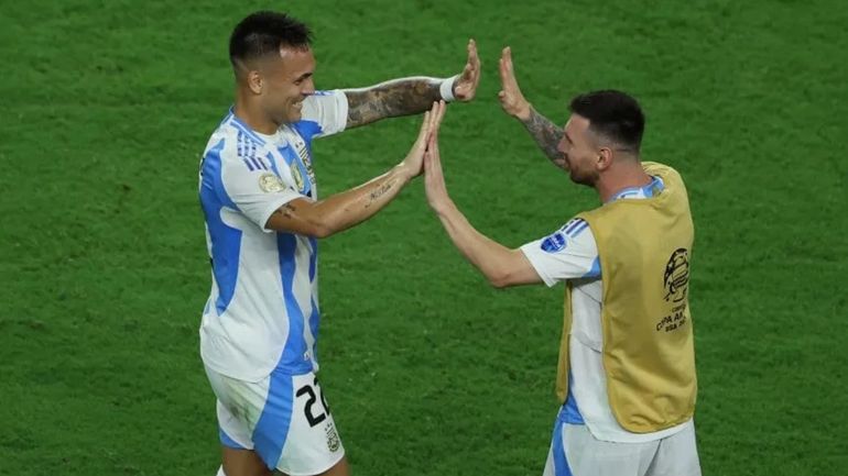 Lautaro Martínez y Lionel Messi
