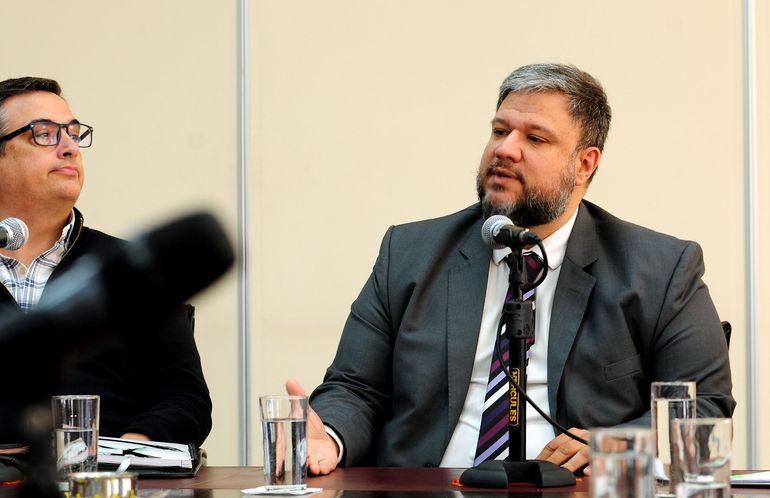 La comisión de Asuntos Constitucionales deliberó en forma excepcional para acelerar el nombramiento de tres jueces. La comisión de Asuntos Constitucionales deliberó en forma excepcional para acelerar el nombramiento de tres jueces.