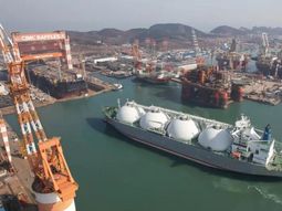 La alianza contempla una producción anual de 12 millones de toneladas de GNL y exportaciones estimadas en 14.000 millones de dólares
