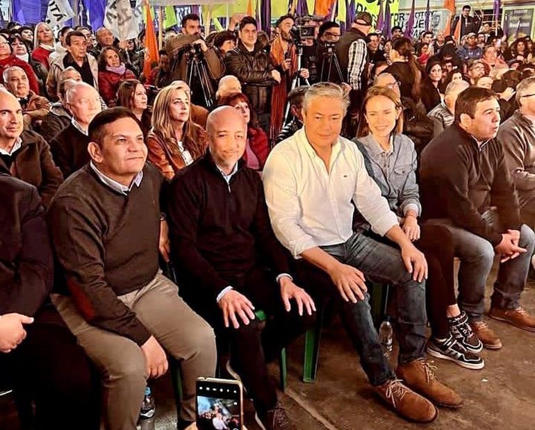 Figueroa teje alianzas y suma para su proyecto político.