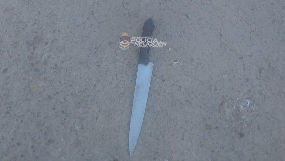 Detienen a ladrón que robaba celulares a punta de cuchillo
