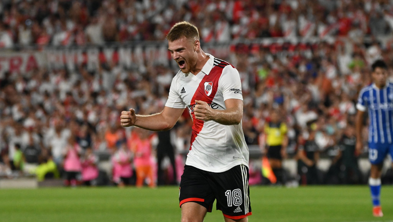 Cuál es el equipo gigante de Europa que quiere comprar a Lucas Beltrán, la joya de River