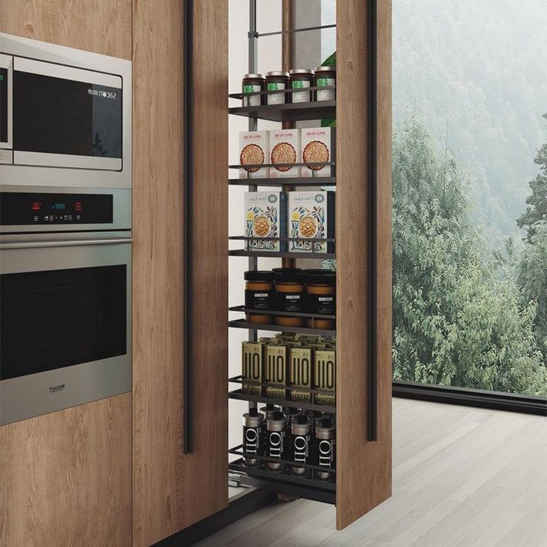 La columna despensa puede ir incluida a otro mueble y es una solución vertical para liberar espacio. La columna despensa puede ir incluida a otro mueble y es una solución vertical para liberar espacio.