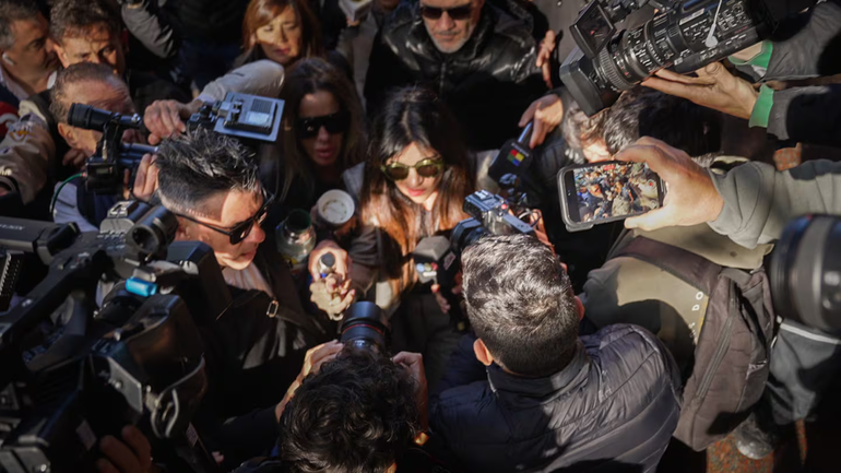 La llegada de Gianinna al Tribunal de San Isidro. La llegada de Gianinna al Tribunal de San Isidro.