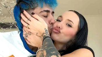 La reacción viral de Luck Ra al ver su camioneta ploteada por La Joaqui La reacción viral de Luck Ra al ver su camioneta ploteada por La Joaqui