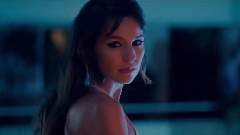 Denuncian a Netflix por un film de Pampita con pornografía