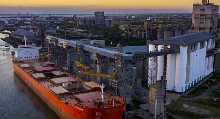 YPF ya reservó espacio en el puerto de Bahía Banca para la planta licuefactora. YPF ya reservó espacio en el puerto de Bahía Banca para la planta licuefactora.