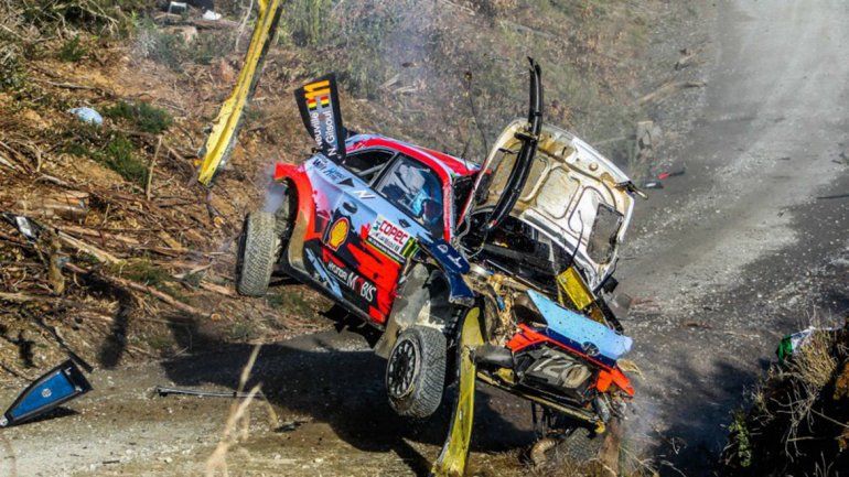 Mirá el tremendo vuelco del belga Neuville en el rally de Chile