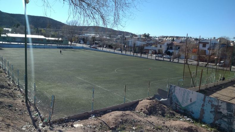 Vecinos de Villa Ceferino denuncian noches sin dormir por motos y torneos de fútbol | LM Neuquen Vecinos de Villa Ceferino denuncian noches sin dormir por motos y torneos de fútbol