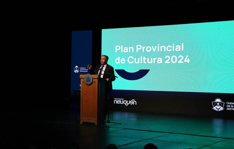 Rolando Figueroa respaldó las fiestas populares y propuso conciertos en puntos emblemáticos de Neuquén