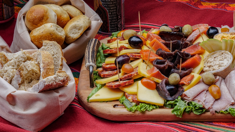 Con el inicio de la temporada, habrá un festival turístico gastronómico en los salones del Loi Suites Chapelco Hotel. Con el inicio de la temporada, habrá un festival turístico gastronómico en los salones del Loi Suites Chapelco Hotel.