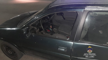 La batería pertenecía a un Chevrolet Corsa, que estaba estacionado en el barrio Mariano Moreno. La batería pertenecía a un Chevrolet Corsa, que estaba estacionado en el barrio Mariano Moreno.