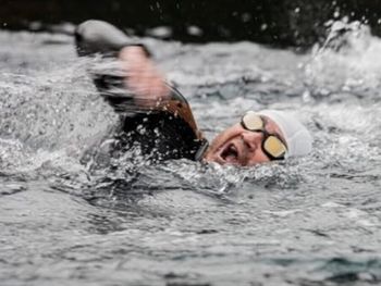 Santa Cruz: se viene un evento de natación en aguas heladas.