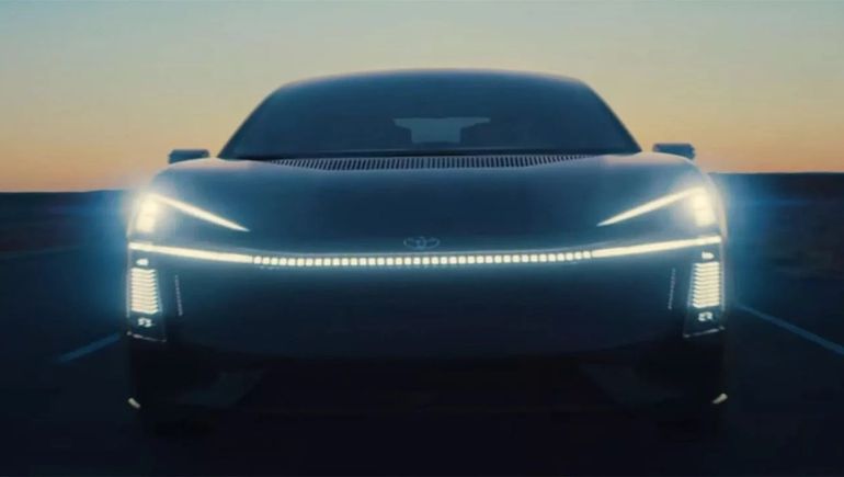 Audaz e imponente: a juzgar por el prototipo que lo antecede, el Toyota Corolla 2026 dejará de lado el diseño conservador de generaciones anteriores.