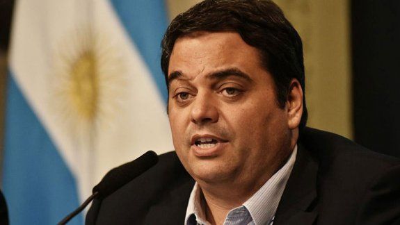 Además, Triaca quiere que esa plata sucia vuelva a la sociedad.
