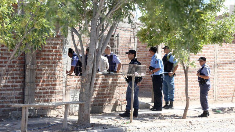 En total se realizaron tres allanamientos en el barrio Graciani.&nbsp;