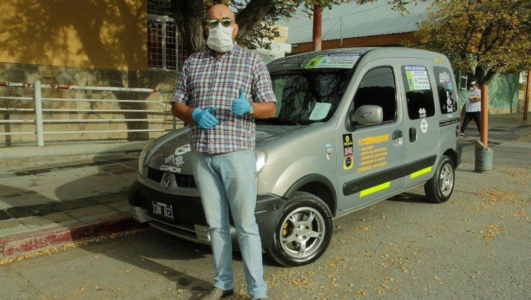 Waldo, el hombre que trasladó más de 50 mil testeos del interior neuquino