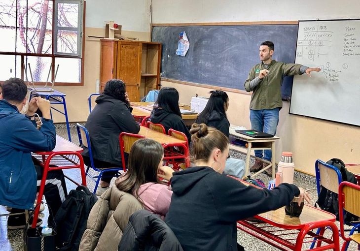 Martín Tinari de WCS Argentina en Escuela Taller Laura Vicuña mayo de 2025. Foto: WCS Martín Tinari de WCS Argentina en Escuela Taller Laura Vicuña mayo de 2025. Foto: WCS