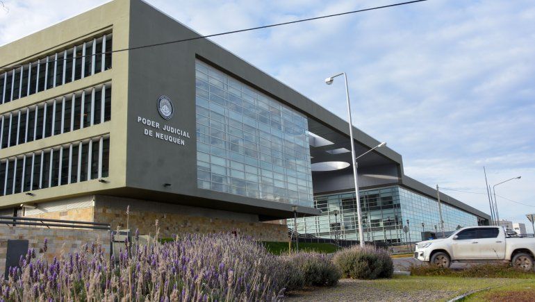 Secuestraron el teléfono del trabajador que filmaba en el Heller