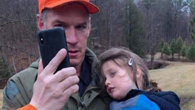 Una niña de 3 años sobrevivió sola 3 días en un bosque