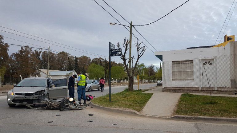 Una motociclista resultó herida en un choque en La Sirena