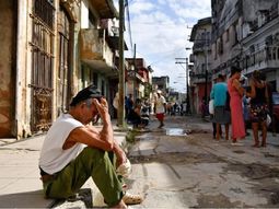 Desazón de los ciudadados ante la grave crisis que atravieza Cuba. Desazón de los ciudadados ante la grave crisis que atravieza Cuba.