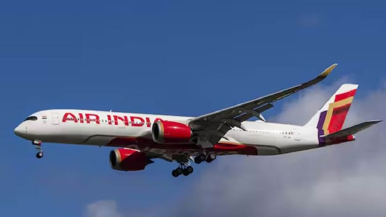 Air India se suma a las aerolíneas que amunetaron el precio de los pasajes por la suba del petróleo. | LM Neuquen Air India se suma a las aerolíneas que amunetaron el precio de los pasajes por la suba del petróleo.