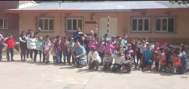 A la Escuela 278 van alumnos de las comunidades mapuche de los alrededores. A la Escuela 278 van alumnos de las comunidades mapuche de los alrededores.