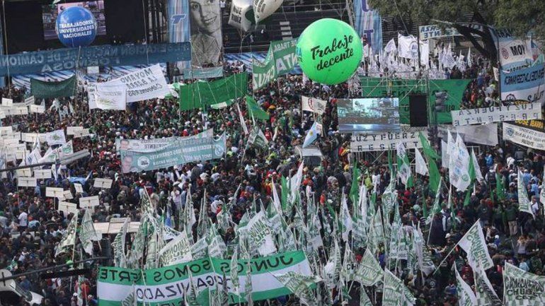 Masivo reclamo de los gremios a Nación: Quieren poner en práctica la precarización laboral