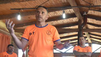 p31-f01-gustavo-coronel-nuevo-dt-cipolletti.jpg
